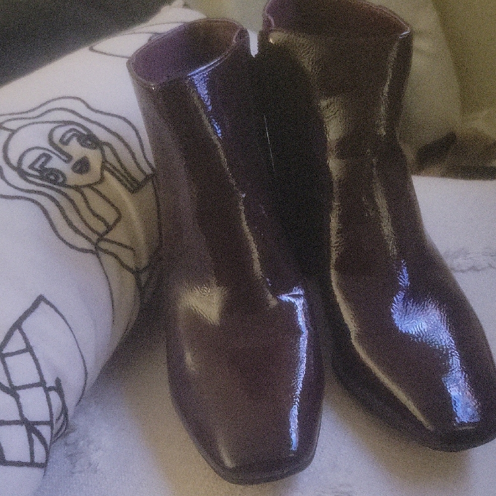Shiny Womens Maroon Ankle Boots